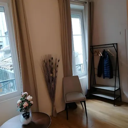 Cathedral Hyper Center Apartment *